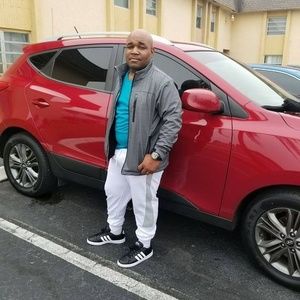 Meet your Posher, Glenroy